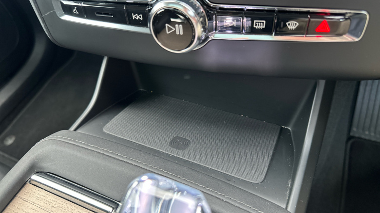 Volvo XC90 2.0 B5P Plus Dark 5dr AWD Geartronic Petrol Estate